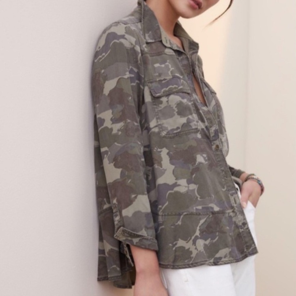 Anthropologie Montana Camo Print Button Down Flounced Hem Top Green Women US 8